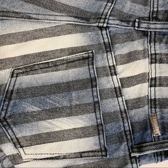 Striped jeans shorts - Picture 5 of 10